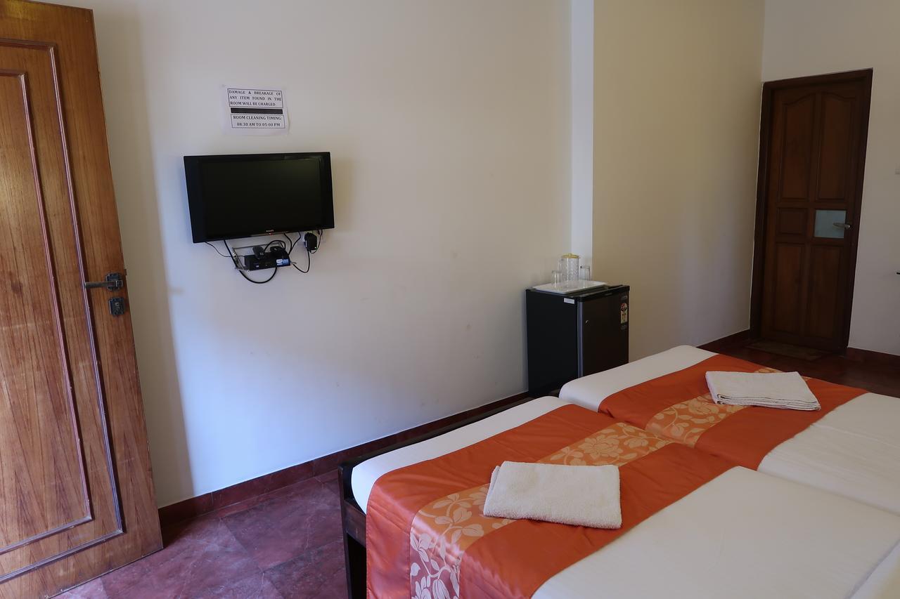 Hotel Celi Калангут Экстерьер фото