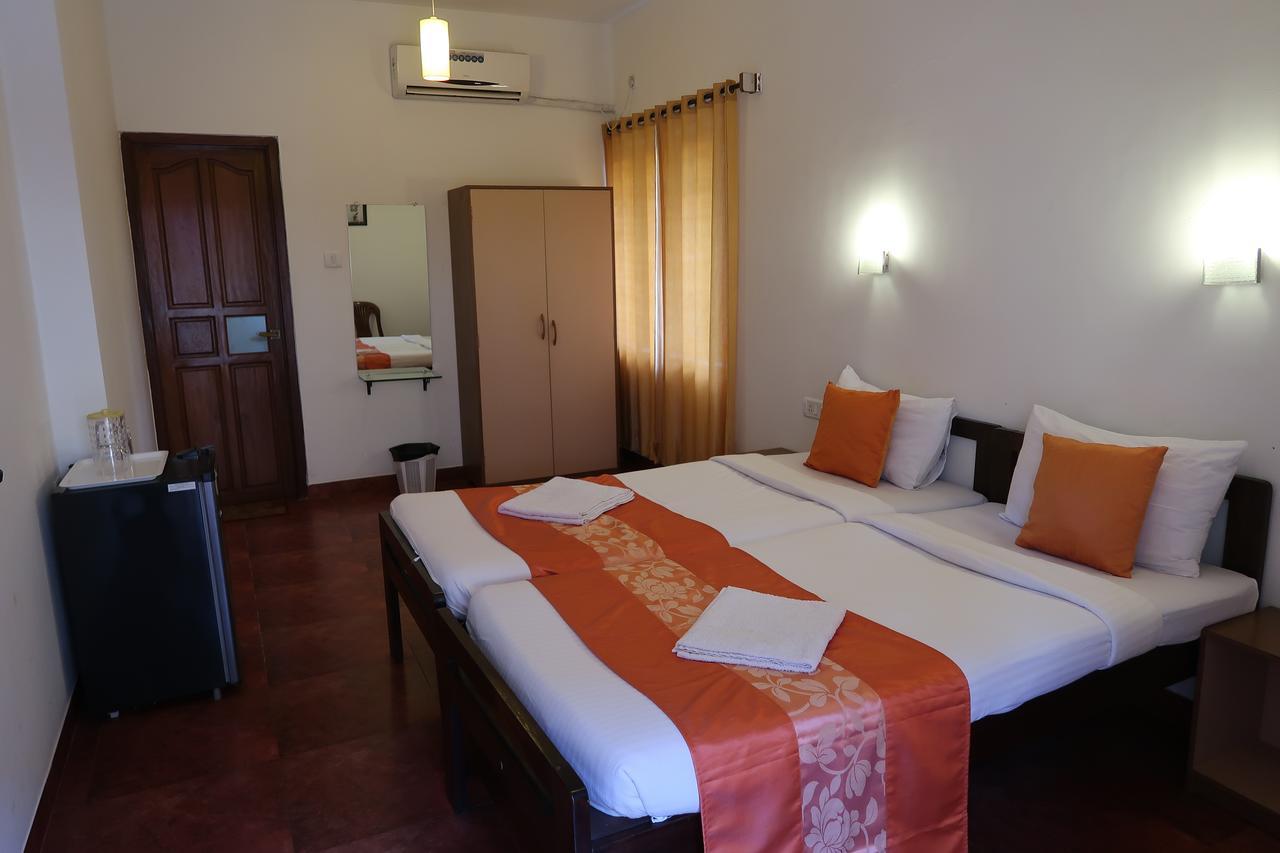 Hotel Celi Калангут Экстерьер фото